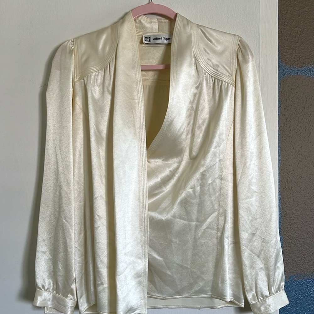 Albert Nipón silky cream blouse